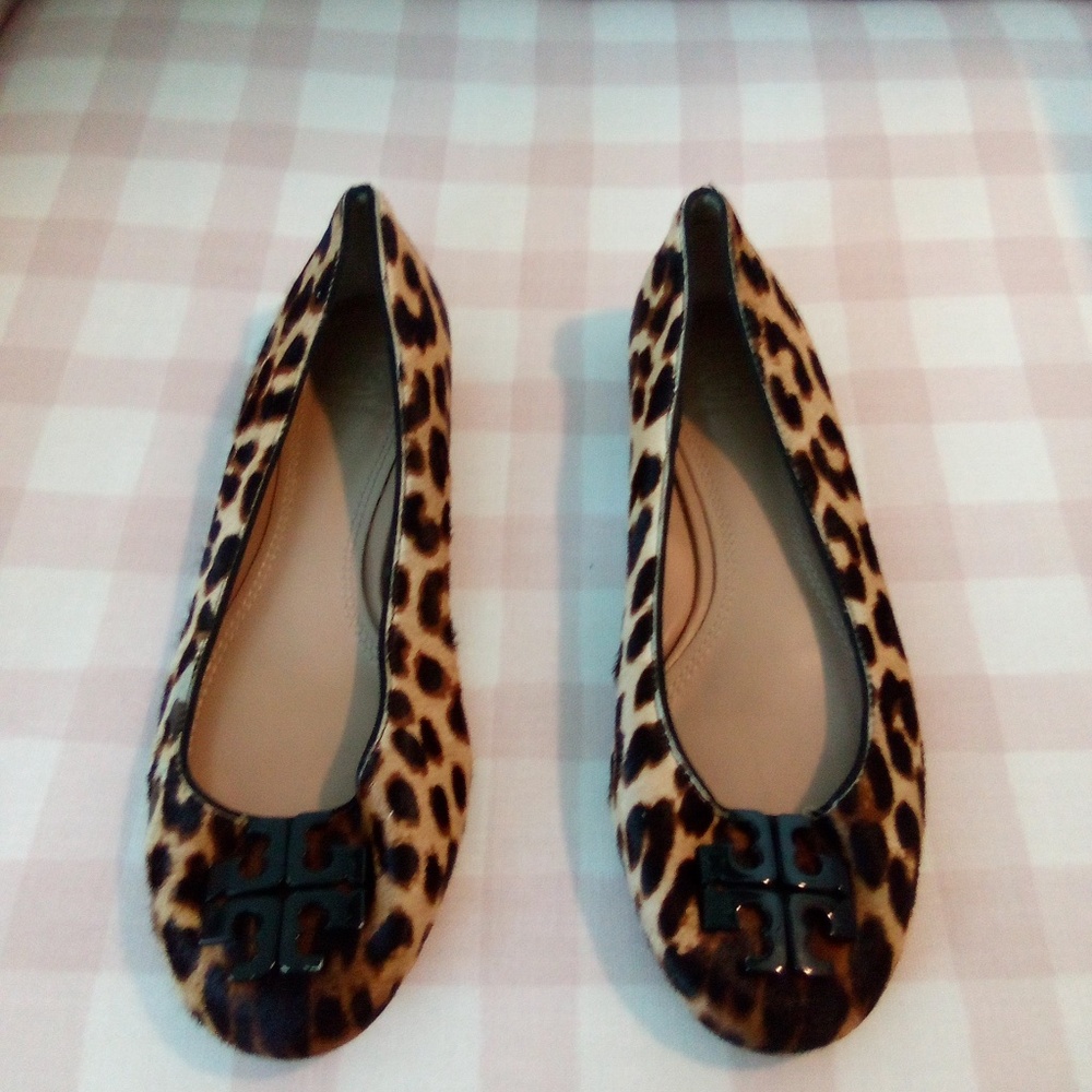 tory burch suede flats.